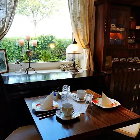 Ξενοδοχείο Garni Uttum 3*