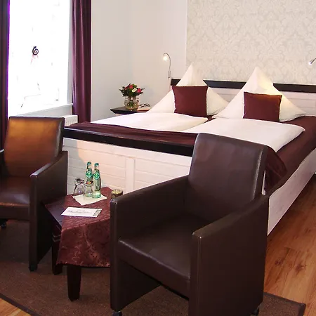 Garni Uttum 3*