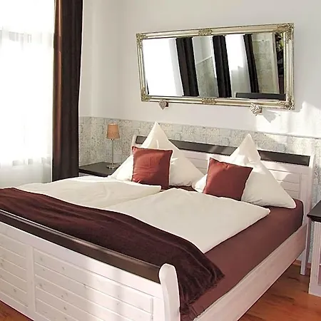 Hotel Garni Uttum 3*