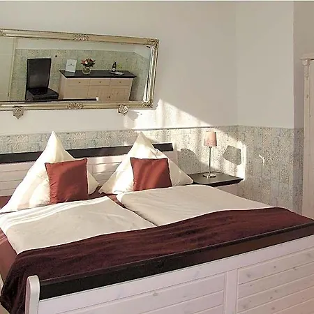 Hotel Garni Uttum 3*